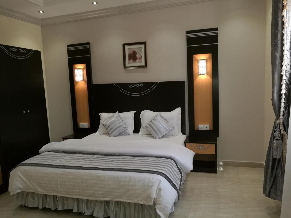 Al Ezzah Palace Hotel Suites Dżedda Zewnętrze zdjęcie